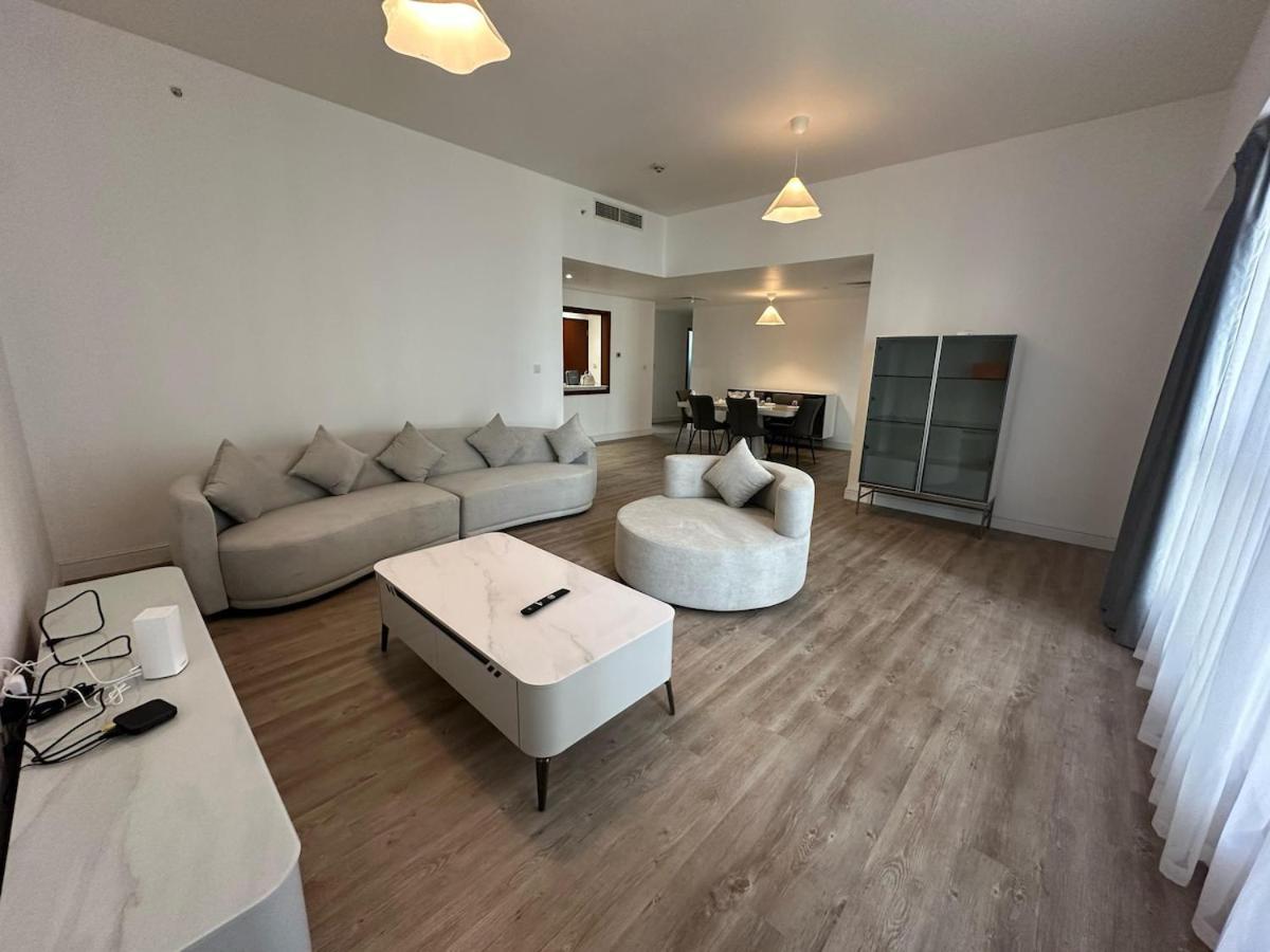 Partial Sea And Marina View 3br Apartment, Apartment Dubai